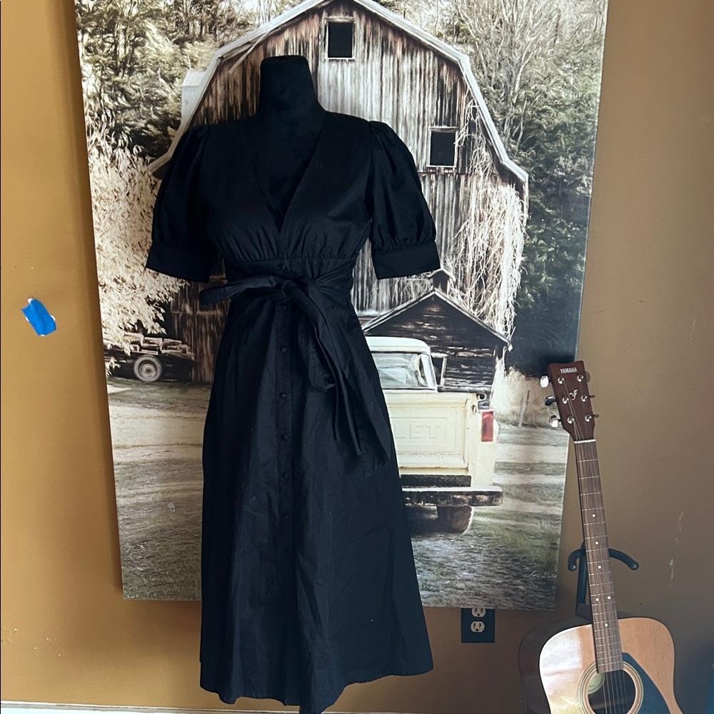 Love whit Classic Black Midi Dress with Tie Waist and Puff Sleeves